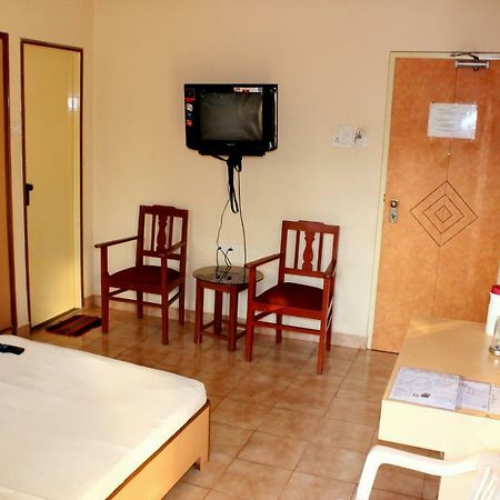 Amigo Plaza Hotel Colva Exterior photo