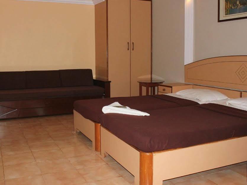 Amigo Plaza Hotel Colva Exterior photo